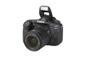 Canon EOS 90D met EF-S 18-55mm 1:3.5-5.6 IS STM