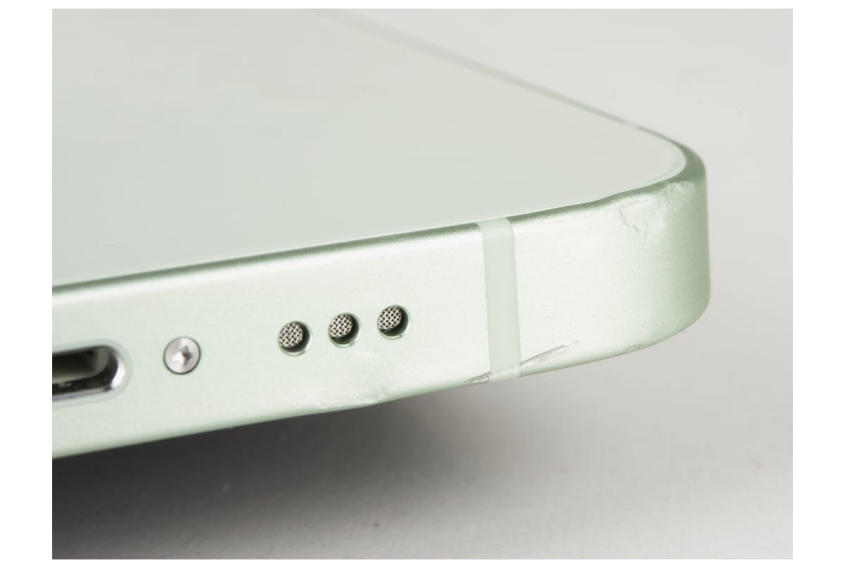 v1652793644/productvergelijker/MOBTEL/IC20006-0127-76_03-schaden-4