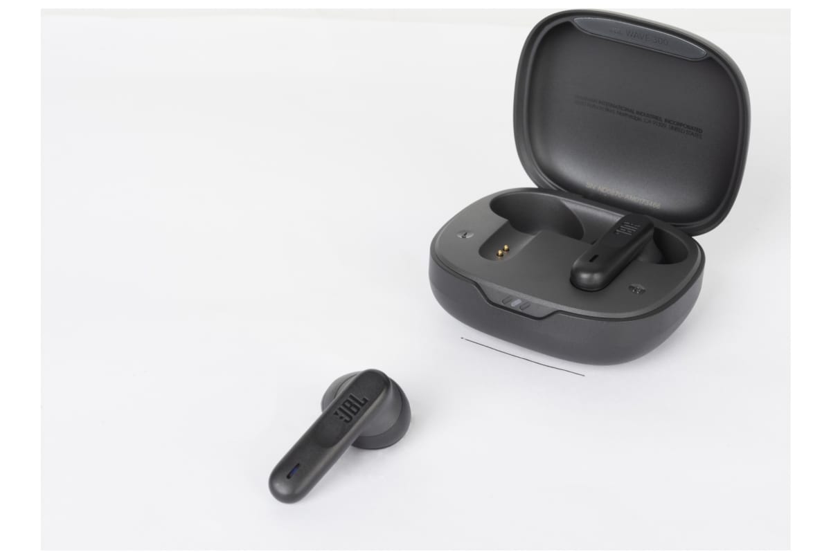 v1656601169/productvergelijker/HOOFDTELEFOONS/IC21776-0120-00_02-1