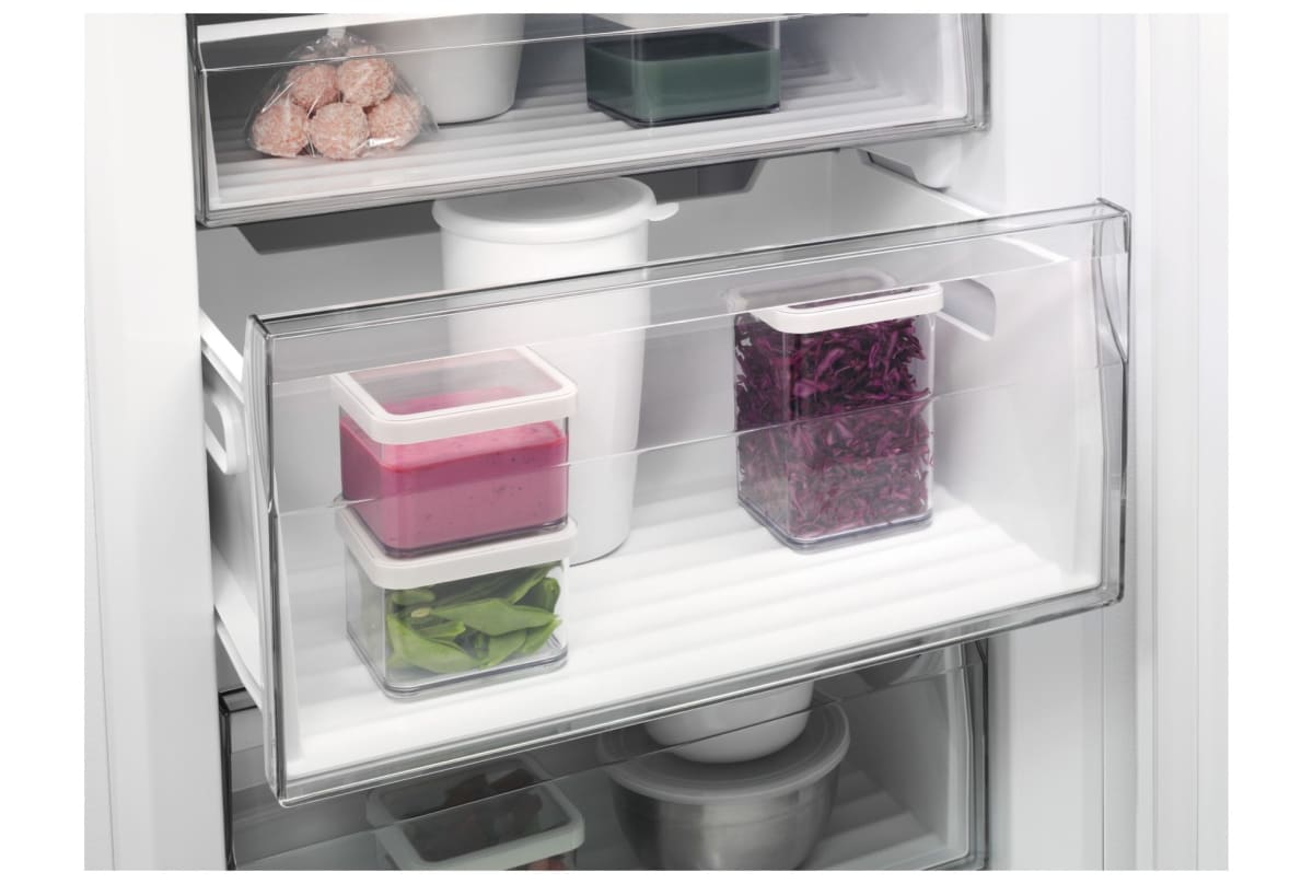 v1677863445/productvergelijker/VRIEZERS/17874933_kk_7-7