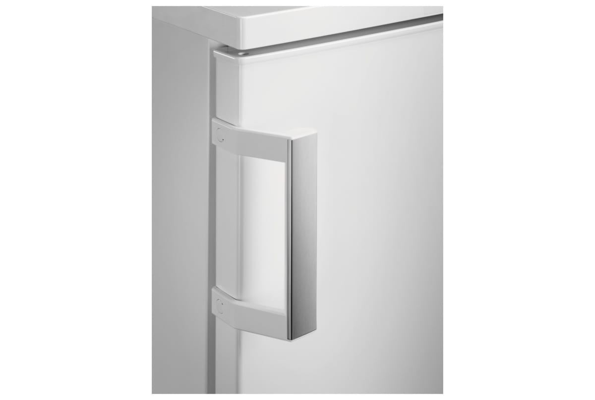 v1677863451/productvergelijker/VRIEZERS/17874933_kk_8-8