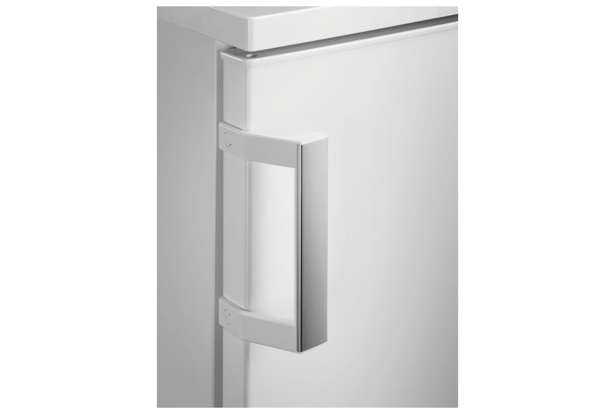 v1677864192/productvergelijker/VRIEZERS/16950223_kk_2-6
