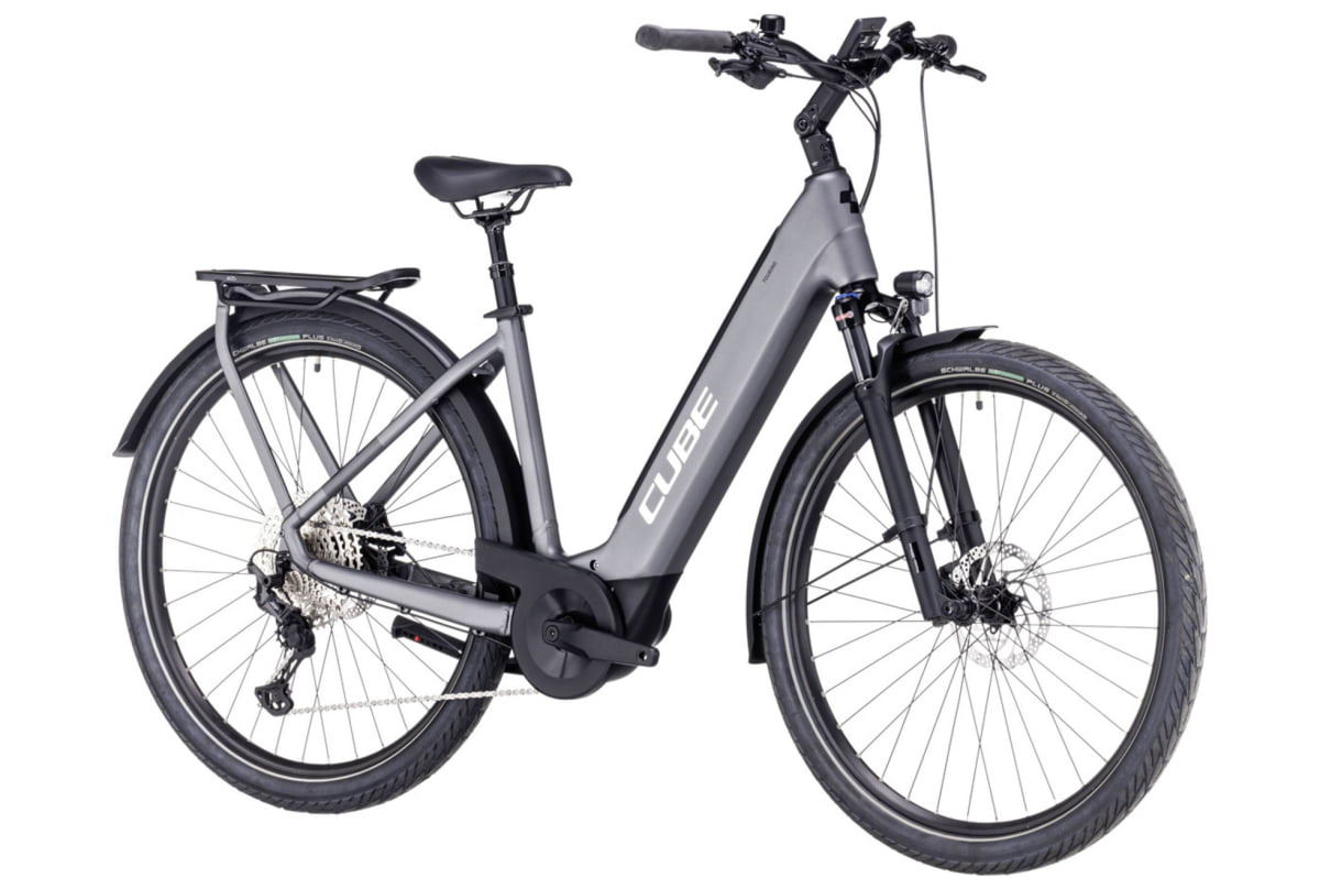 v1682388821/productvergelijker/ELFIETS/20230176A01_Cube_Touring_Hybrid_Exc_625_grey%25C2%25B4n%25C2%25B4metal_Easy_Entry-2