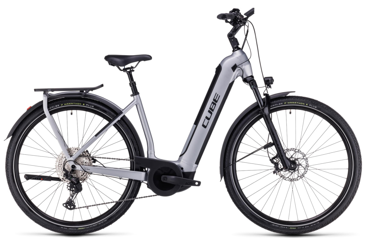 v1682424386/productvergelijker/ELFIETS/20230167A00_Cube_Kathmandu_Hybrid_SLX_750_polarsilver%25C2%25B4n%25C2%25B4black_Easy_Entry-1