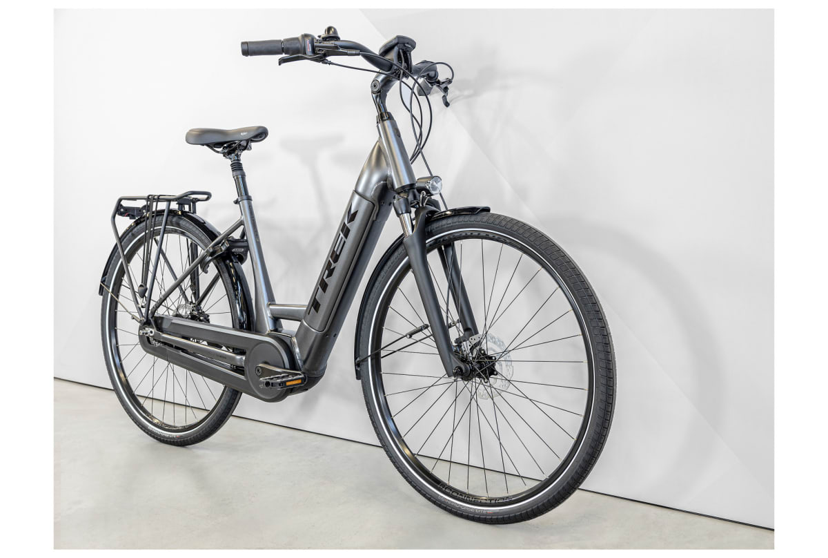 v1682782982/productvergelijker/ELFIETS/20230297A01_Trek_District%252B_3_Lowstep_500Wh-1