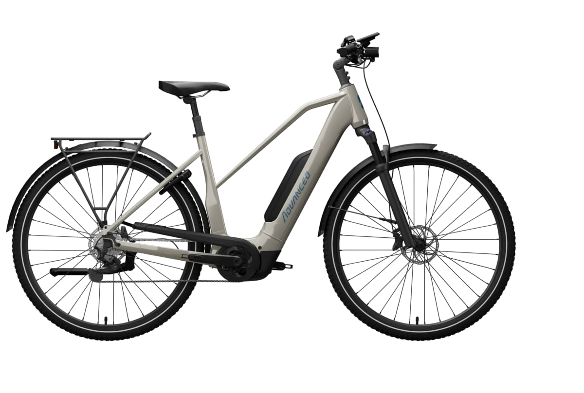 v1685619719/productvergelijker/ELFIETS/20230827C_Trekking_Plus_Mixed_BEIGE_4K_sideview_v01%2BAdvanced%2BTrekking%2BPlus%2BDeore%2B10%2B725Wh%2BMixed%2B-1