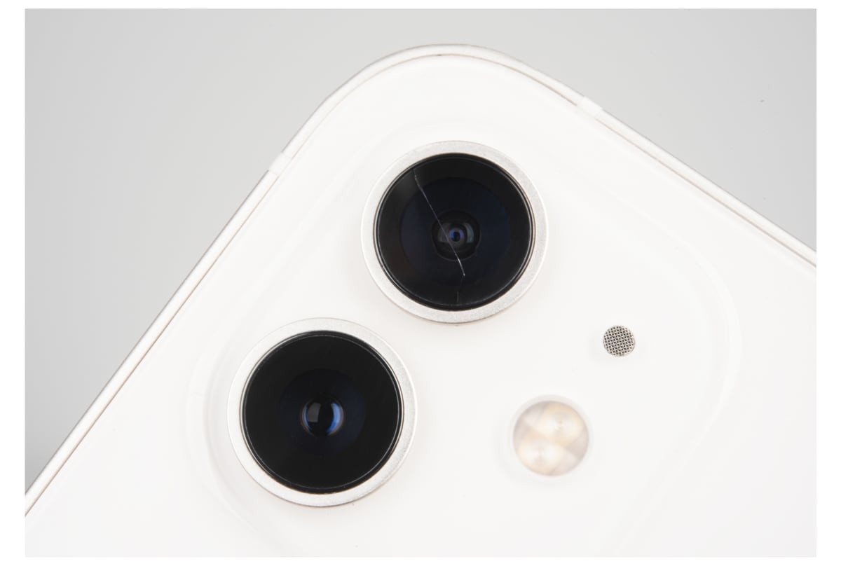 v1704874209/productvergelijker/MOBTEL/appleiphone12valtestschade0127-75_01-6