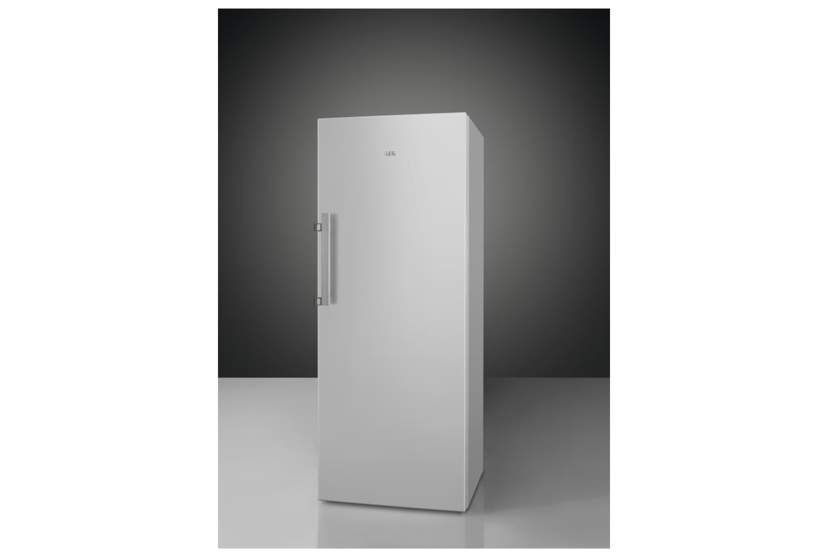 v1706891847/productvergelijker/VRIEZERS/25179439_kk_18-2