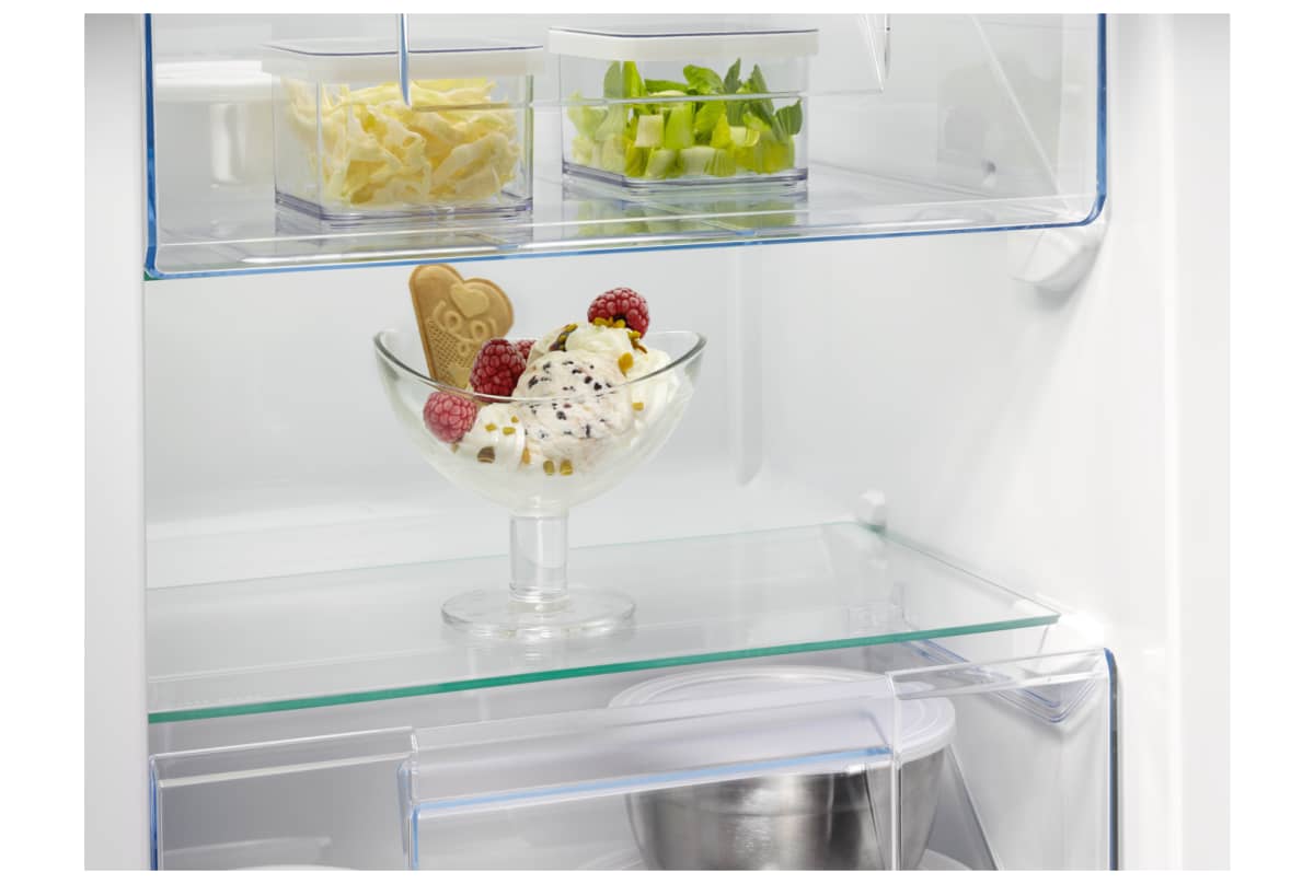 v1716301105/productvergelijker/VRIEZERS/50025756_kk_25-3