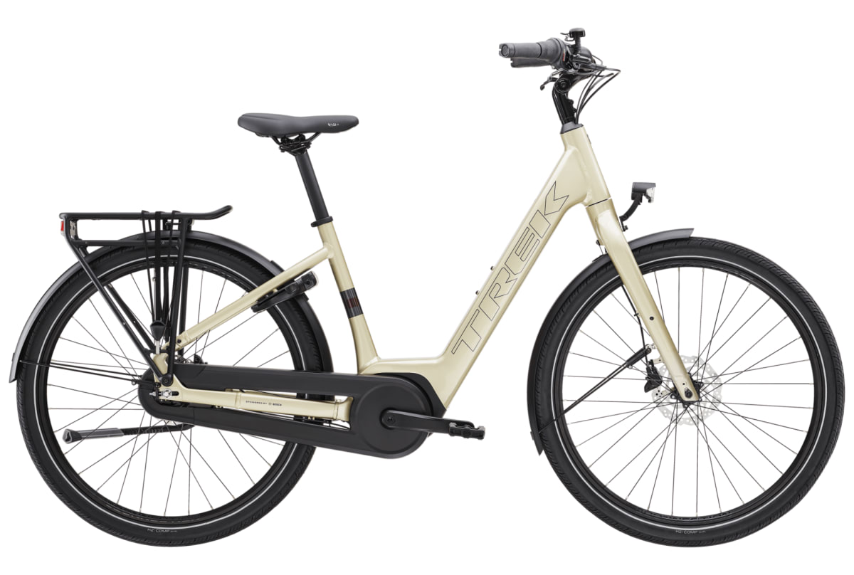 v1728830299/productvergelijker/ELFIETS/20236117A_00_Trek%2BDistrict%252B%2B1%2BLowstep%2B400Wh%2Btan-1