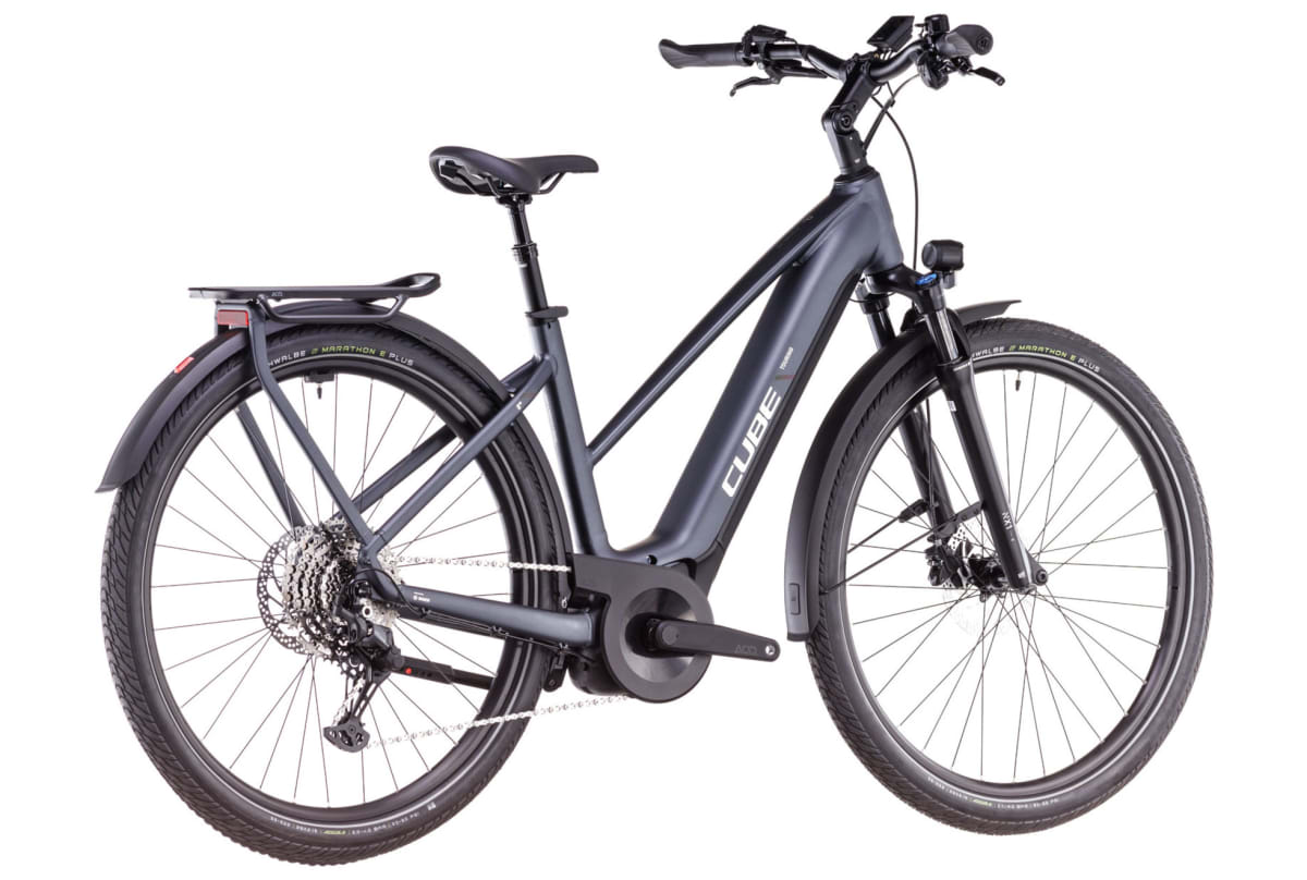v1728833139/productvergelijker/ELFIETS/20236105C_05_Cube%2BTouring%2BHybrid%2BPro%2B625%2Btrapeze%2Bmetallicgrey%25C2%25B4n%25C2%25B4chrome-11