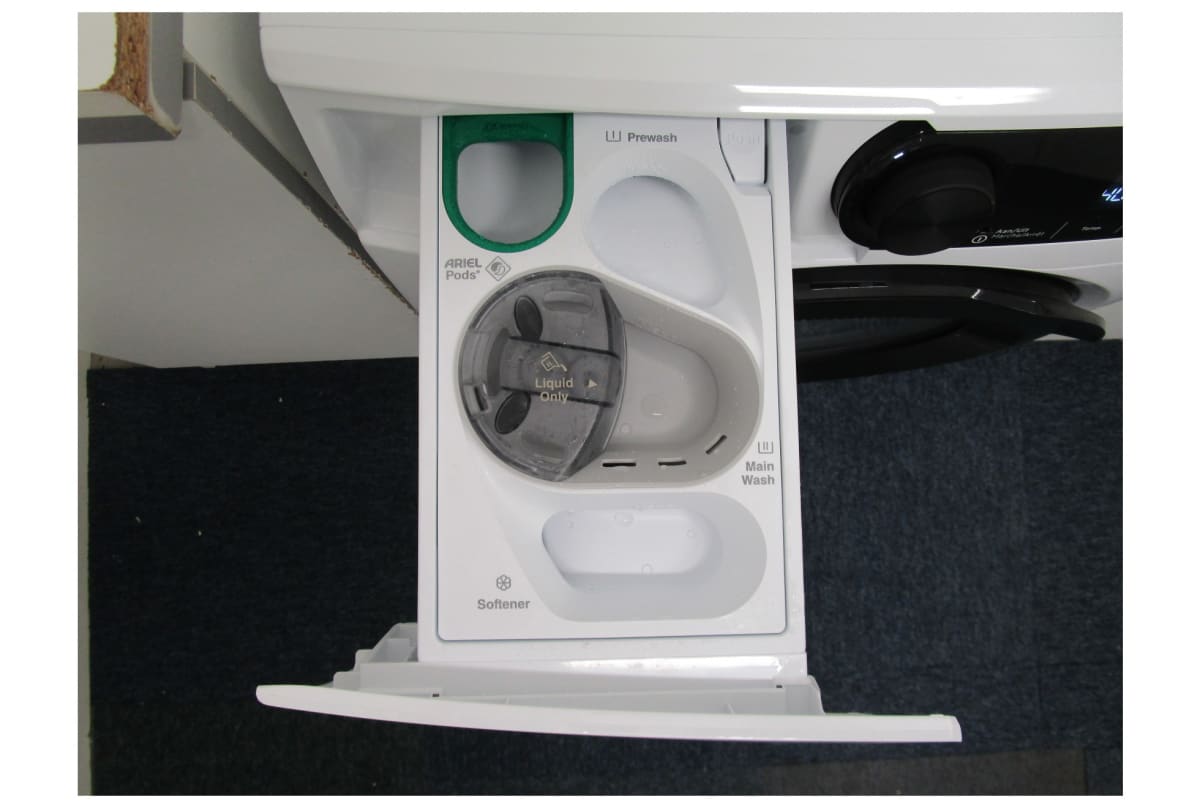 v1733932909/productvergelijker/WASDROOGCOMBINA/ic23658-0115-00-2308-CB-01_7-3