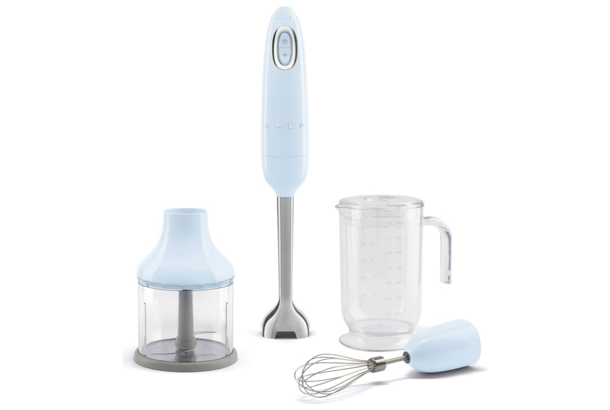 v1767527834/productvergelijker/STAAFMIX/IC23595-0070-50%2BSmeg%2BPastelblauw%2BStaafmixer%2Bmet%2Baccessoires1-0