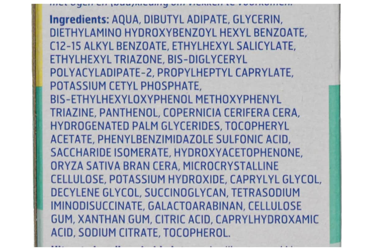 v1776348894/productvergelijker/ZONNEBRAND/trekpleister-faceFluidSensitive-2-bewerkt-2-4