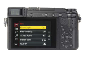 Panasonic - Lumix DMC-GX80 met Lumix G Vario 12-32mm / F3.5-5.6 Asph Mega OIS - 2