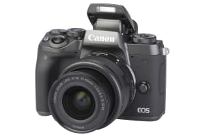 Canon - EOS M5 met EF-M 15-45mm 1:3,5-6,3 IS STM - 0