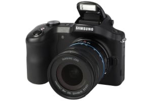 Samsung Galaxy NX EK-GN120 met 18-55mm III OIS (met7inch tablet)