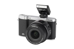 Samsung NX3000 met 16-50mm PZ OiS