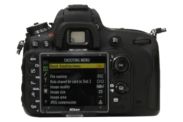 Nikon - D600 met AF-S 24-85 1:3.5-4.5G ED VR - 1