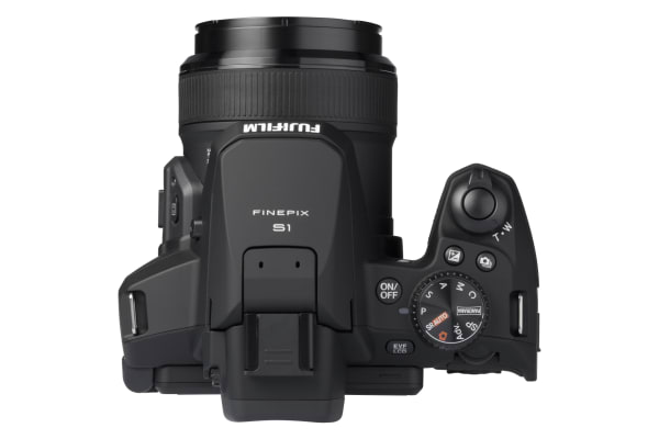 Fujifilm - FinePix S1 - 6