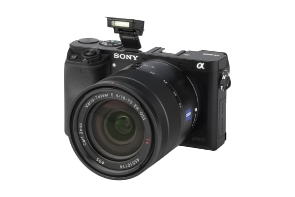 Sony - Alpha 6000 met Zeiss Vario-Tessar E 4 16-70mm ZA OSS T* - 0