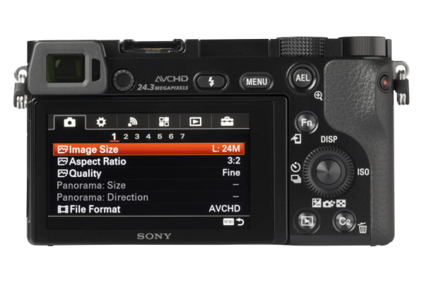 Sony - Alpha 6000 met Zeiss Vario-Tessar E 4 16-70mm ZA OSS T* - 1