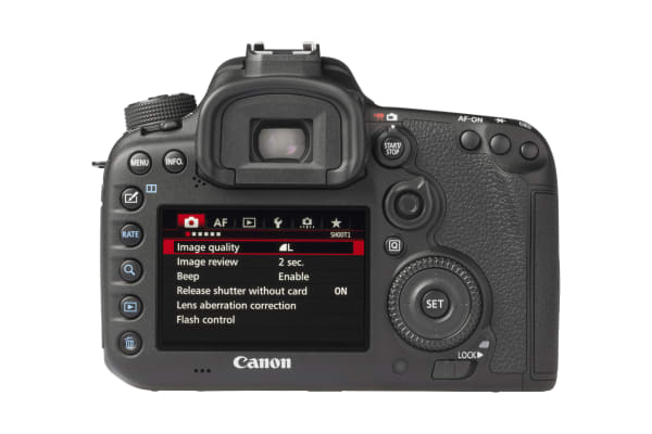 Canon - EOS 7D II met Sigma C 18-300mm 1:3.5-6.3 DC Macro OS HSM - 2