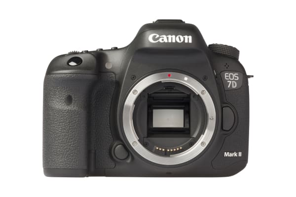 Canon - EOS 7D II met Sigma C 18-300mm 1:3.5-6.3 DC Macro OS HSM - 5