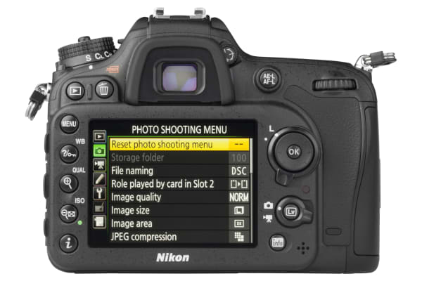 Nikon - D7200 met Sigma C 18-200mm 1:3.5-6.3 DC MACRO OS HSM - 2