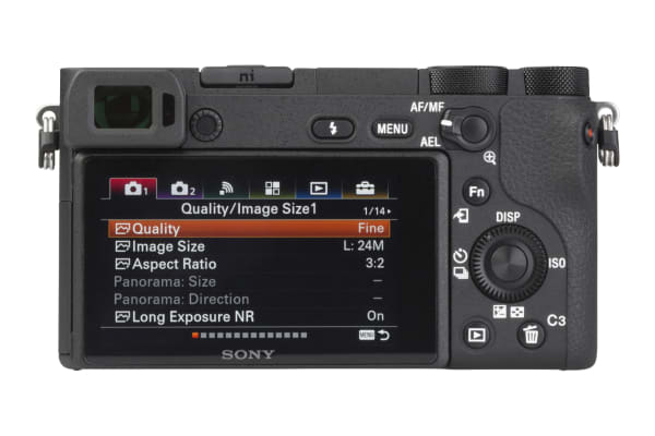 Sony - Alpha 6500 met Vario-Tessar T* E 16-70mm F4 ZA OSS - 2