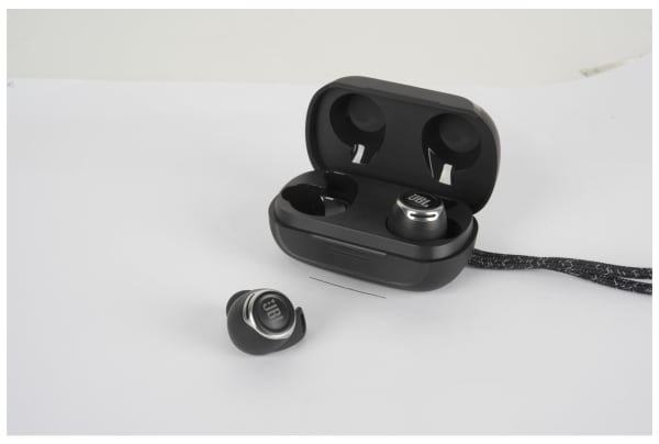 JBL - Reflect Flow Pro - 1