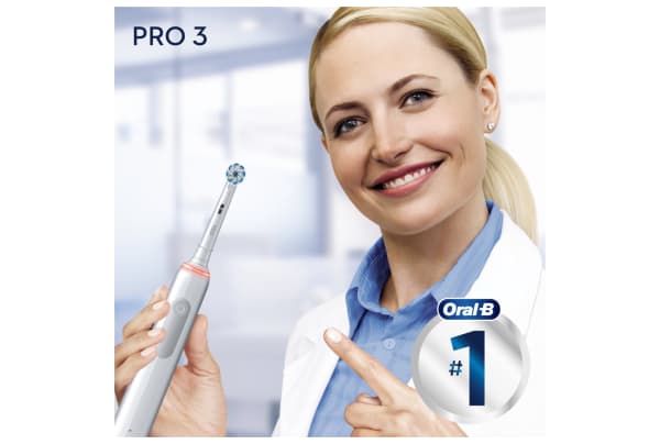 Oral-B - Pro 3 3900 CrossAction (2 houders, zwart & wit) - 3