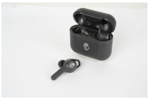 v1636712703/productvergelijker/HOOFDTELEFOONS/IC21776-0050-00_02-1