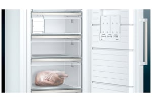 v1677864722/productvergelijker/VRIEZERS/13742298_kk_2-4