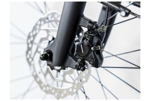 v1682782991/productvergelijker/ELFIETS/20230296B10_Trek_District%252B_3_400Wh-10