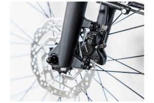 v1682783026/productvergelijker/ELFIETS/20230296A10_Trek_District%252B_3_Lowstep_400Wh-10