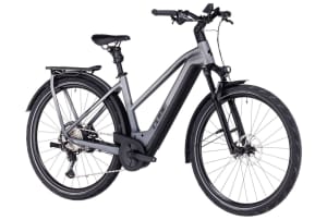 v1682933149/productvergelijker/ELFIETS/20230166B01_Cube_Kathmandu_Hybrid_SLT_750_prizmsilver%25C2%25B4n%25C2%25B4grey_Trapeze-3