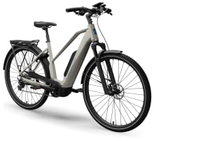 v1685619732/productvergelijker/ELFIETS/20230827C_Trekking_Plus_Mixed_BEIGE_4K_cam_03_FLIPPED_v01%2BAdvanced%2BTrekking%2BPlus%2BDeore%2B10%2B725Wh%2BMixed%2B-3