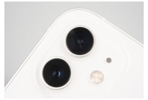 v1704874209/productvergelijker/MOBTEL/appleiphone12valtestschade0127-75_01-6