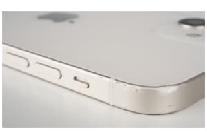 v1704874209/productvergelijker/MOBTEL/appleiphone12valtestschade0127-75_04-9