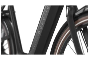 v1713865716/productvergelijker/ELFIETS/20231212A_174Gazelle%2BGrenoble%2BC8%2BHMB%2B500Wh%2B-8