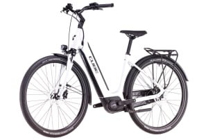 v1728832218/productvergelijker/ELFIETS/20236088A_02_Cube%2BSupreme%2BHybrid%2BComfort%2BOne%2B500%2Beasy-entry%2Bmetallicwhite%25C2%25B4n%25C2%25B4black-2
