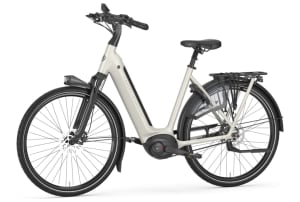 v1744751690/productvergelijker/ELFIETS/20231696A-11_Gazelle%2BGrenoble%2BC5%2B600Wh%2Bivory-white_frame-low-7