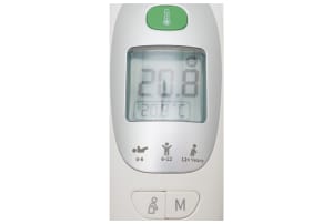v1765294951/productvergelijker/THERMOMETERS/IT22807-0088-00%2BMedisana_display-5