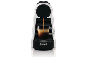 v1788772121/productvergelijker/ESPRAPP/EssenzaMini_D_silver_DeLonghi_front_coffee-flow-1